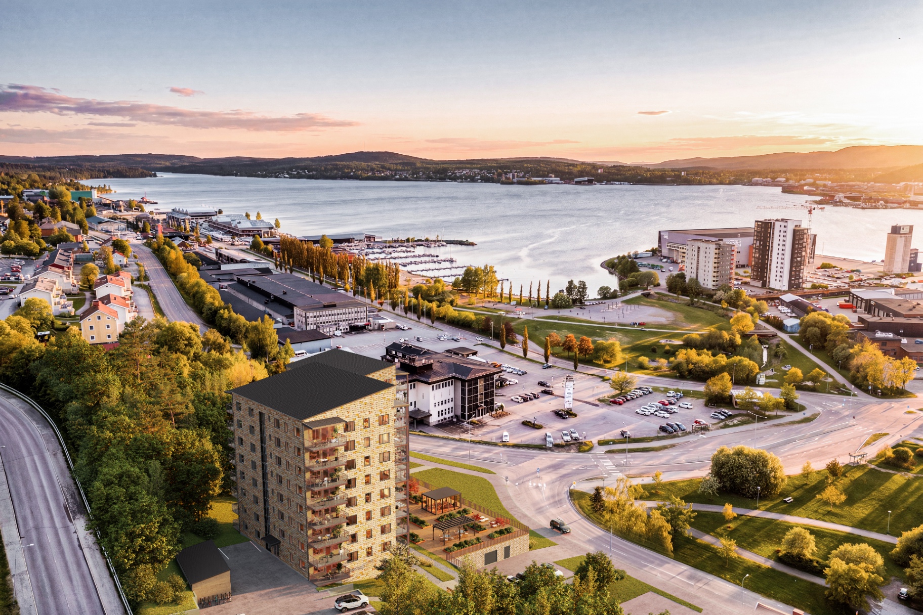 Flygvy över hamnen i Örnsköldsvik i kvällsljus